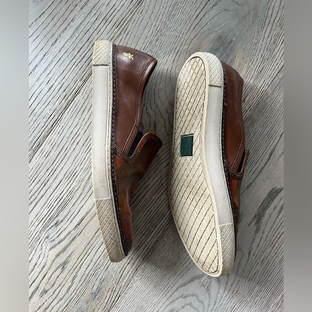 Frye slide on